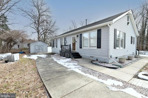 620 1st Ave, West Deptford, NJ 08096-6606