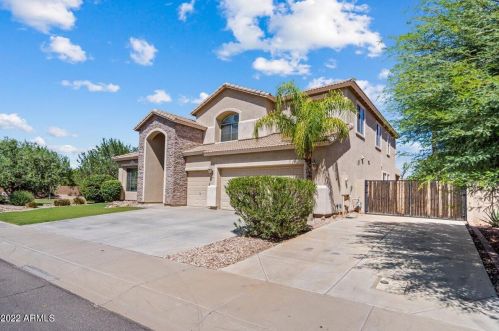 1666 Carob Dr, Chandler AZ  85286-2216 exterior