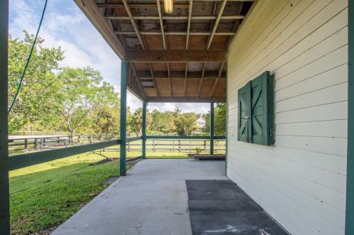 2562 Prarieview Dr, Town Of Loxahatchee Groves FL  33470-2572 exterior