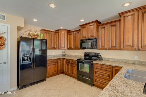 4536 Villa Theresa Dr, Glendale AZ 85308-8258 exterior