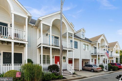 5 Barkentine Ct, Atlantic City, NJ 08401-2880