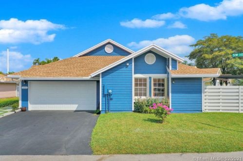 13925 100th Ln, Miami, FL 33186-6871
