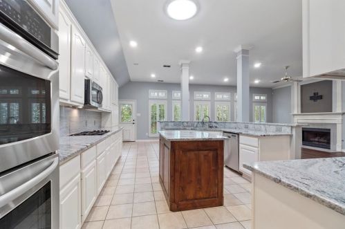 3513 Havenlake Dr, Lewisville, TX 75022-8442