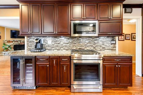 832 Stevely Ave, Long Beach CA 90808-4438 exterior