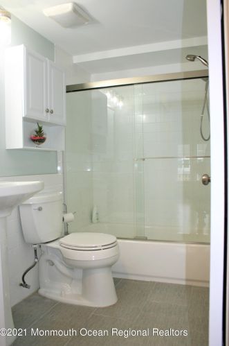 96 Spinnaker Ct, Berkeley Township NJ  08721-1414 exterior