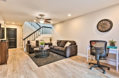 958 Lamark Ln, Anaheim, CA 92802-3422