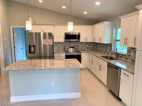 921 Lee Ave, Lehigh Acres FL 33972-9105 exterior