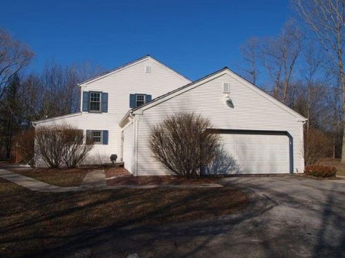 427 Zedler Ln, Thiensville, WI 53092-6127
