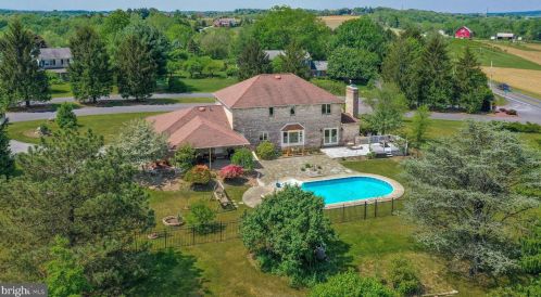 2801 Columbus Blvd, Orefield, PA 18069-2245