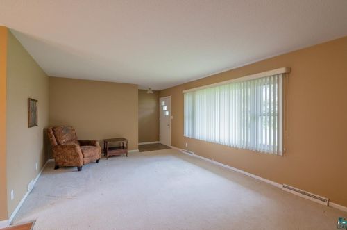 3326 Outer Dr, Hibbing MN 55746-2657 exterior