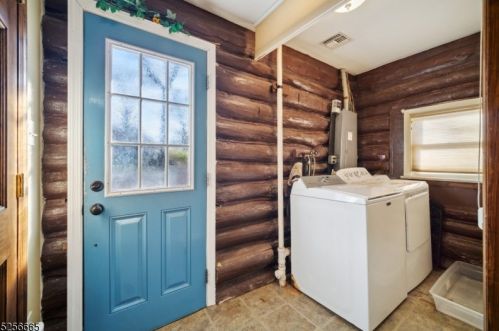 10 Poplar Grove Ter, West Milford NJ  07480-4006 exterior