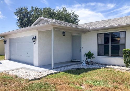 571 Dwight Ave, Fort Pierce, FL 34983-2431