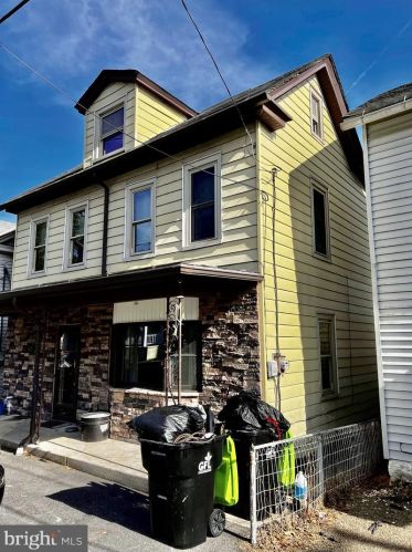 138 Main St, Ashland, PA 17921-9323