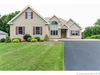 90 Waverly Dr, Hartford, CT 06111-4645