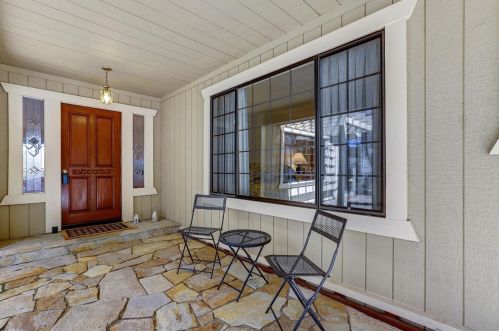 19590 Explorer Dr, Lake Wildwood, CA 95946-9477