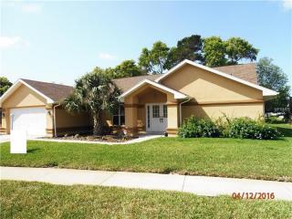 8644 Latham Ln, Port Richey, FL 34667-6551