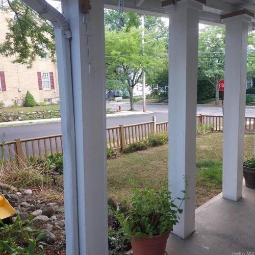 28 Liberty St, Middletown, NY 10940-5523