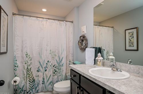 1123 4th Pl, Cape Coral FL  33990-0028 exterior