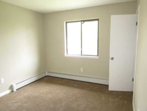 28 Raker Rd, Poughkeepsie NY  12603-5632 exterior