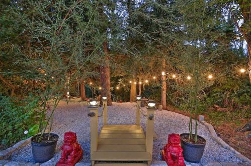 72 Maple Ave, Fishkill NY  12524-2213 exterior