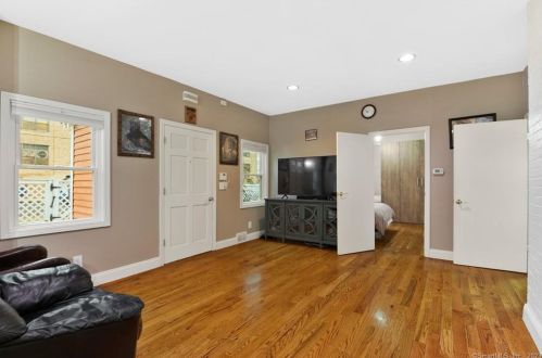 100 Boston Ter, Bridgeport, CT 06610-2504