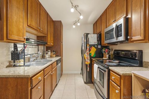 1756 Essex St, San Diego CA 92103-3655 exterior