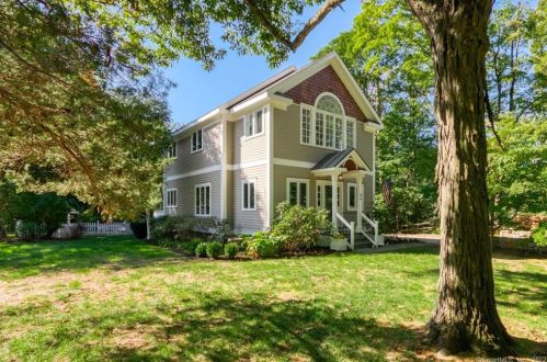 44 Knapp Ln, New Canaan, CT 06840-6109