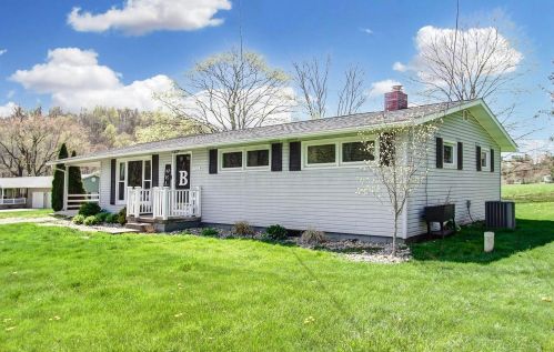 1510 Dietz Ln, Zanesville, OH 43701-8629