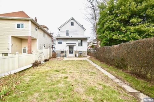 23 Grv St, Ridgefield Park NJ  07660-1442 exterior