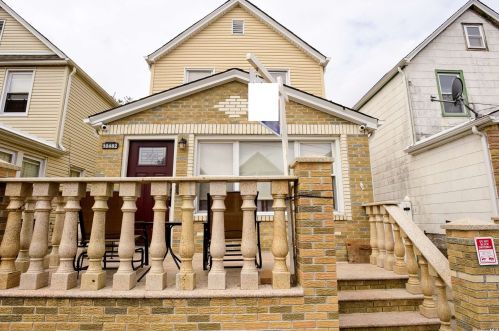 104-82 129th St, Jamaica, NY 11419-2811