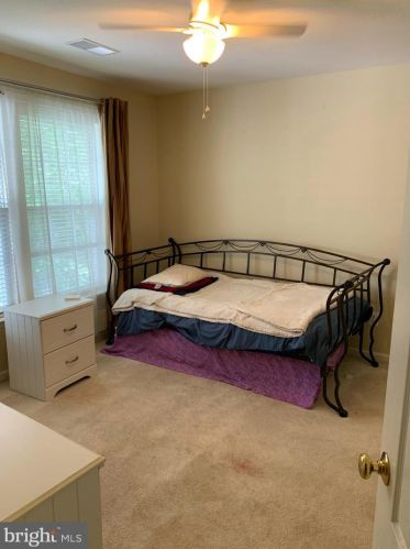 6766 Sycamore Park Dr, Haymarket VA  20169-2995 exterior