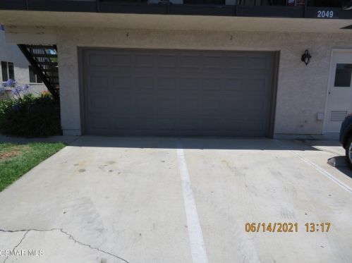 2049 Calle La Sombra, Simi Valley CA  93063-3665 exterior
