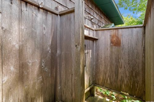 44 Sound Dr, Greenport NY  11944-1007 exterior