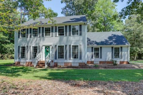 799 Smithfield Blvd, Smithfield, VA 23430-5915