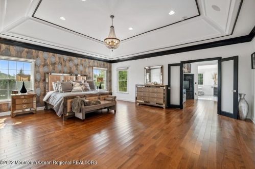 6 Courtney Ct, East Freehold NJ 07728-9563 exterior