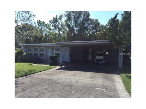 671 Buccaneer Blvd, Tavares, FL 32778-4595