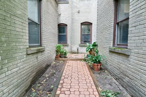 45 Mason Ter, Brookline MA 02446-2611 exterior