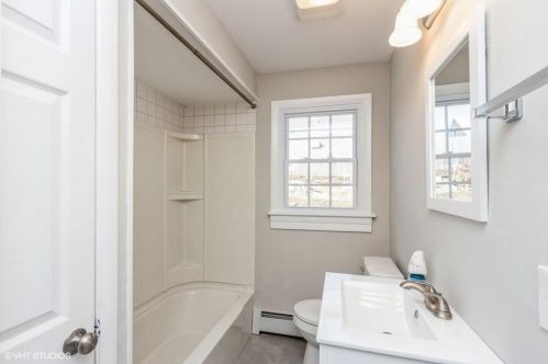 400 England St, Cumberland RI  02864-7211 exterior