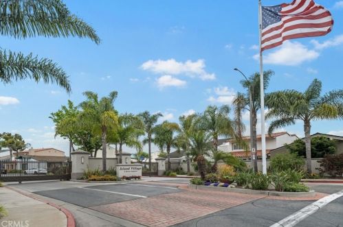 7191 Island Village Dr, Long Beach, CA 90803-4306
