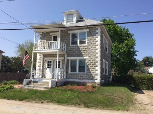 15 Fairview Ave, Nashua NH 03060-4105 exterior