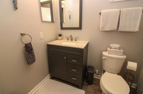 1234 Gneiss Dr, Mc Donald PA  15057-3561 exterior