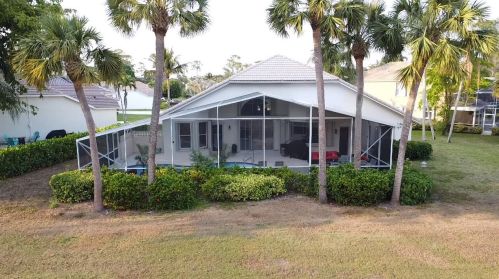 250 Button Bush Ln, West Palm Beach, FL 33414-6313