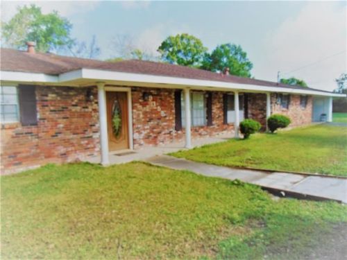 9155 Oak Tree St, Convent, LA 70723-2923