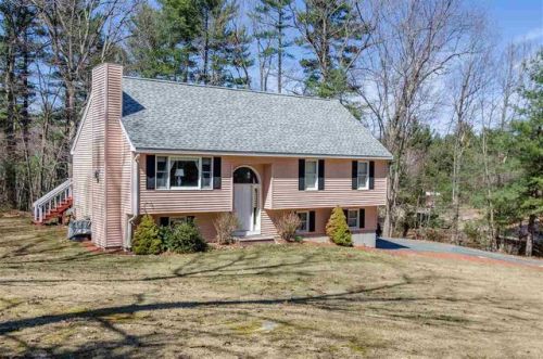 137 Little Mill Rd, Sandown, NH 03873-2533