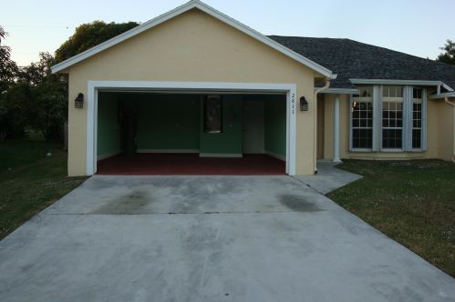 2811 Pace Dr, Fort Pierce, FL 34984-6220