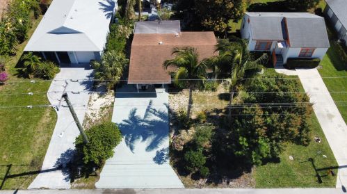 233 4th Ave, Delray Beach, FL 33444-2715