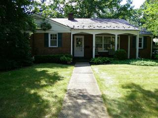 601 8th St, Oakmont, PA 15139-1324