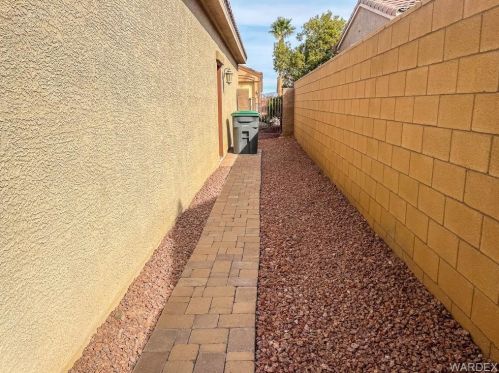 14 Torrey Pines Dr, Mohave Valley AZ  86440-8209 exterior