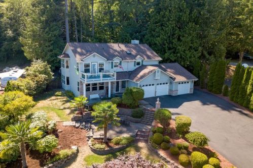 6485 Windfall Pl, Bremerton, WA 98312-1066