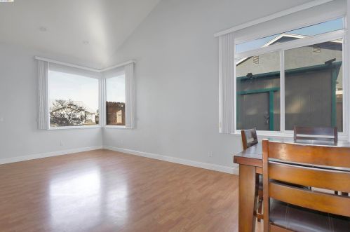 1743 Fairhaven Ct, Oakley CA  94561-3069 exterior